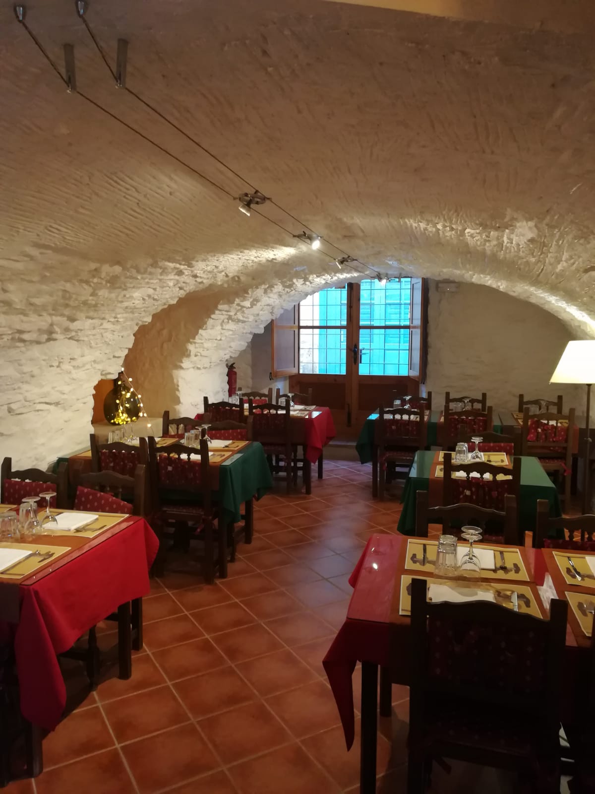 Interior restaurant La Roca