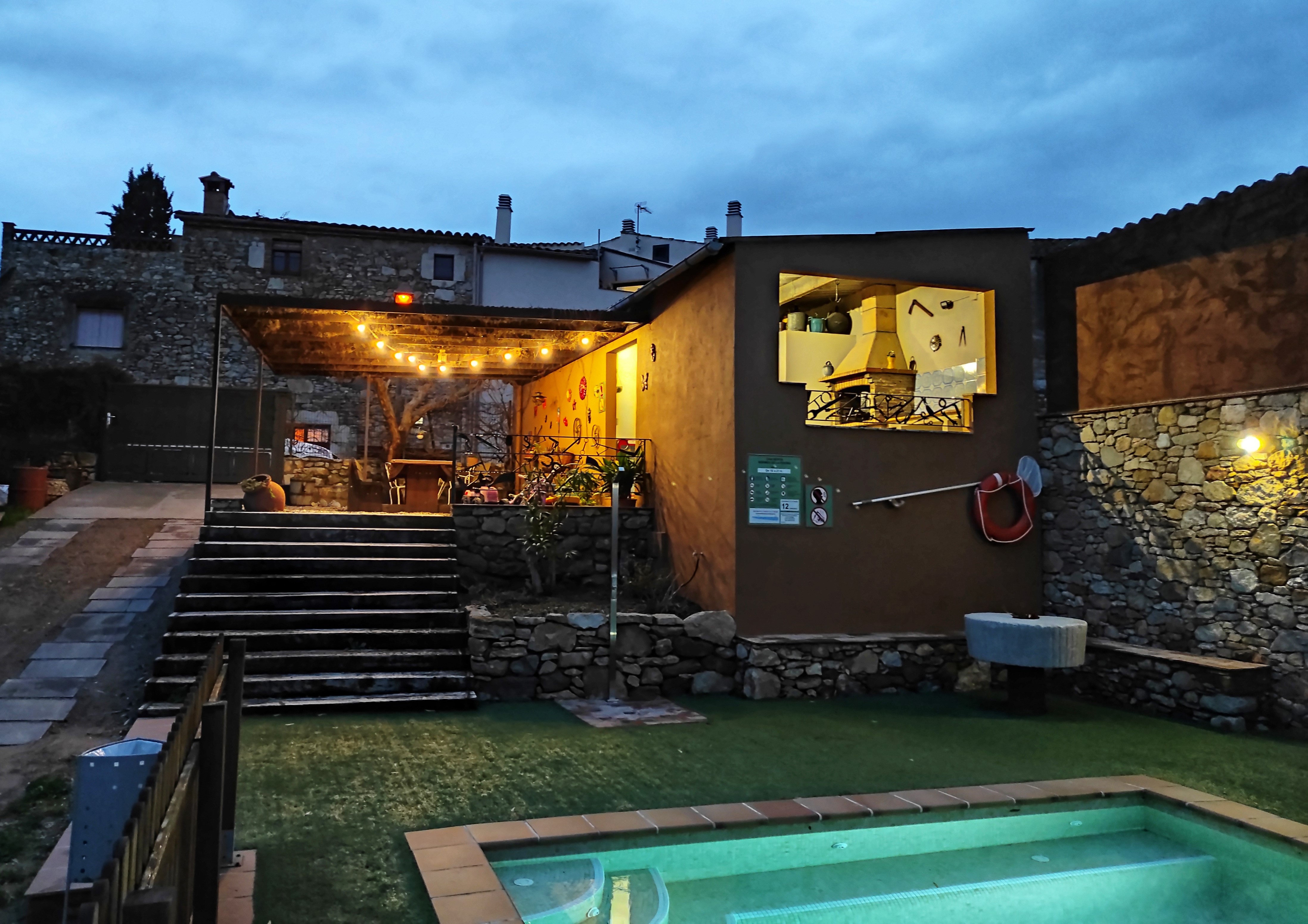 Jardí i piscina